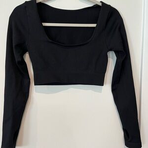 Women's Black Ribbed Long-Sleeve Crop Top with Scoop Neck